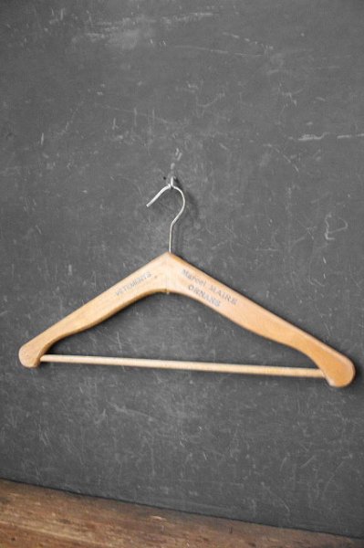 画像1: アンティーク　VETEMENTS　ウッドハンガー　B (1)